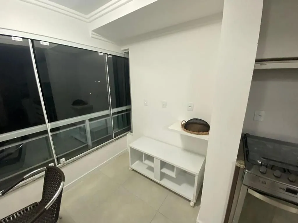 Apto C/ Suites A 500M Da Praia De Jurere | Cpj504 Florianópolis